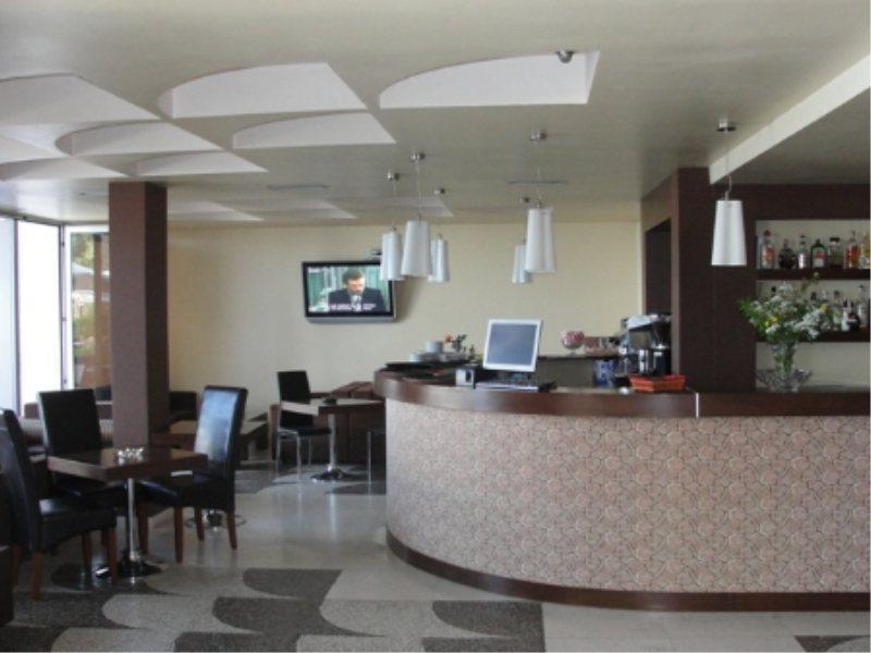 Ambasador Hotel Vlore Luaran gambar