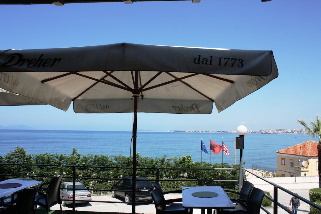 Ambasador Hotel Vlore Luaran gambar