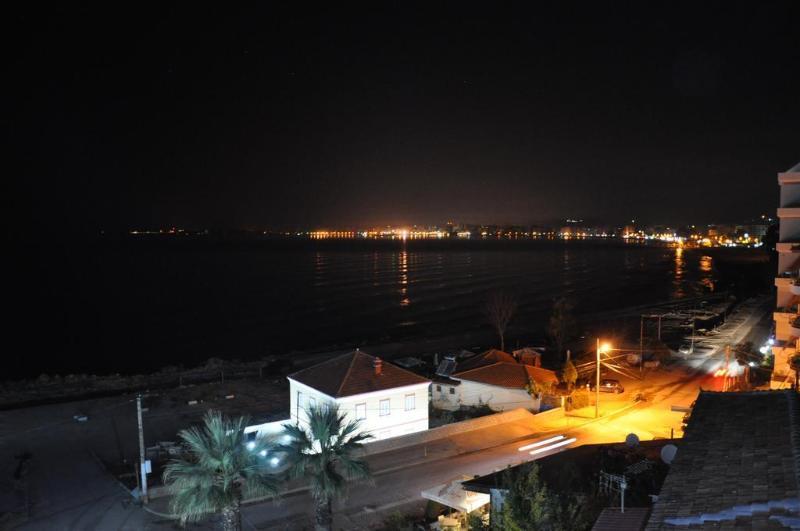Ambasador Hotel Vlore Luaran gambar