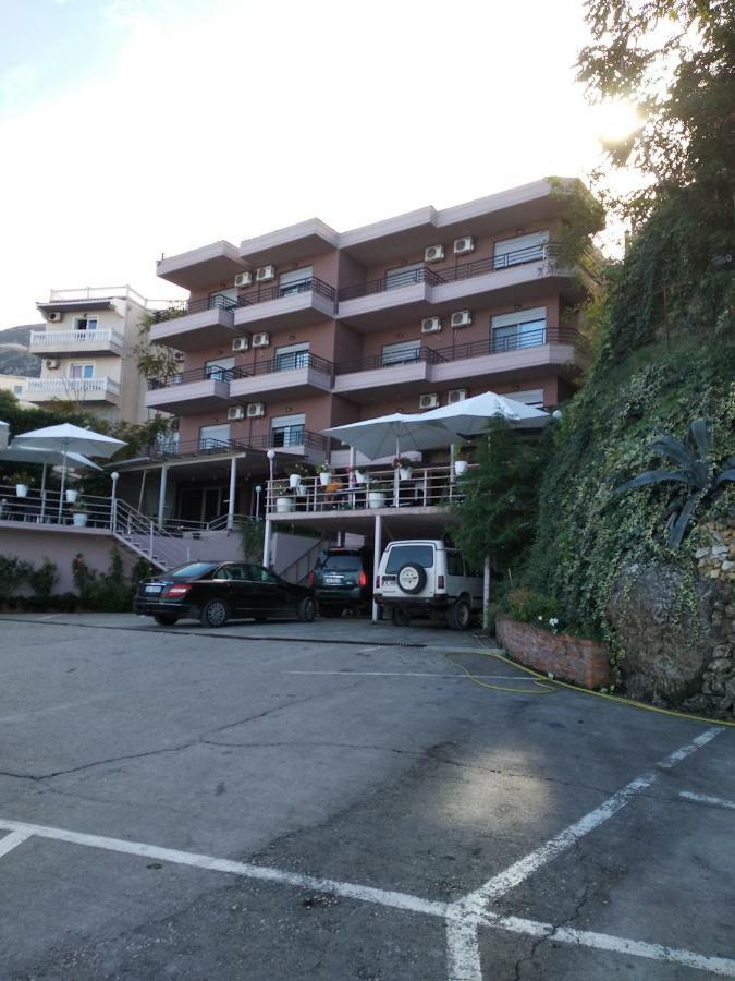 Ambasador Hotel Vlore Luaran gambar