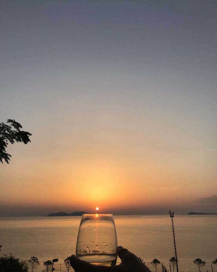 Ambasador Hotel Vlore Luaran gambar