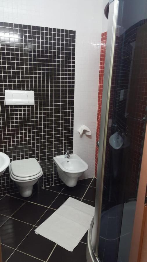 Ambasador Hotel Vlore Bilik gambar